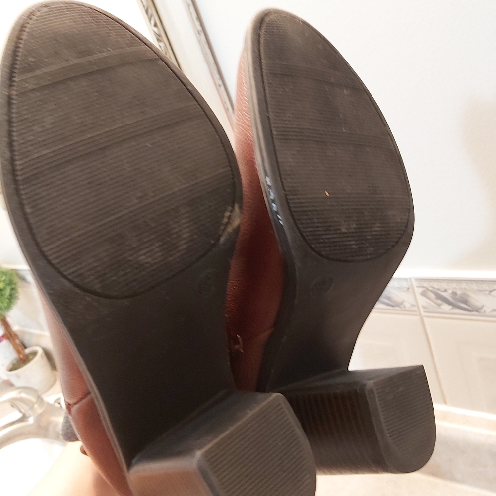 Brown/Burgundy Leather Heeled Booties Size 8.5 - Picture 6 of 14